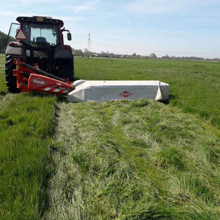  Verschillende maaiers zijn aan het